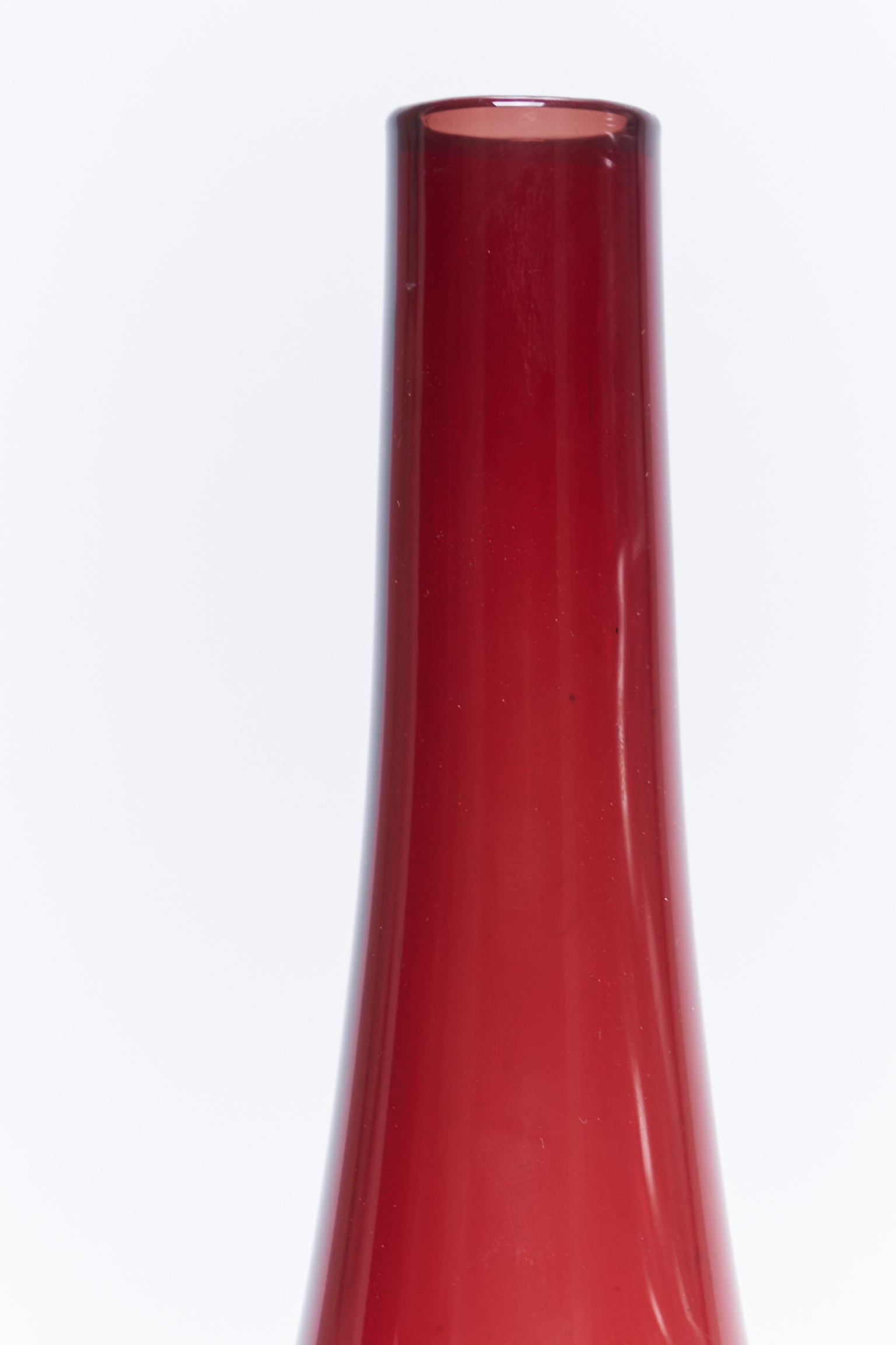 Bordeaux vase