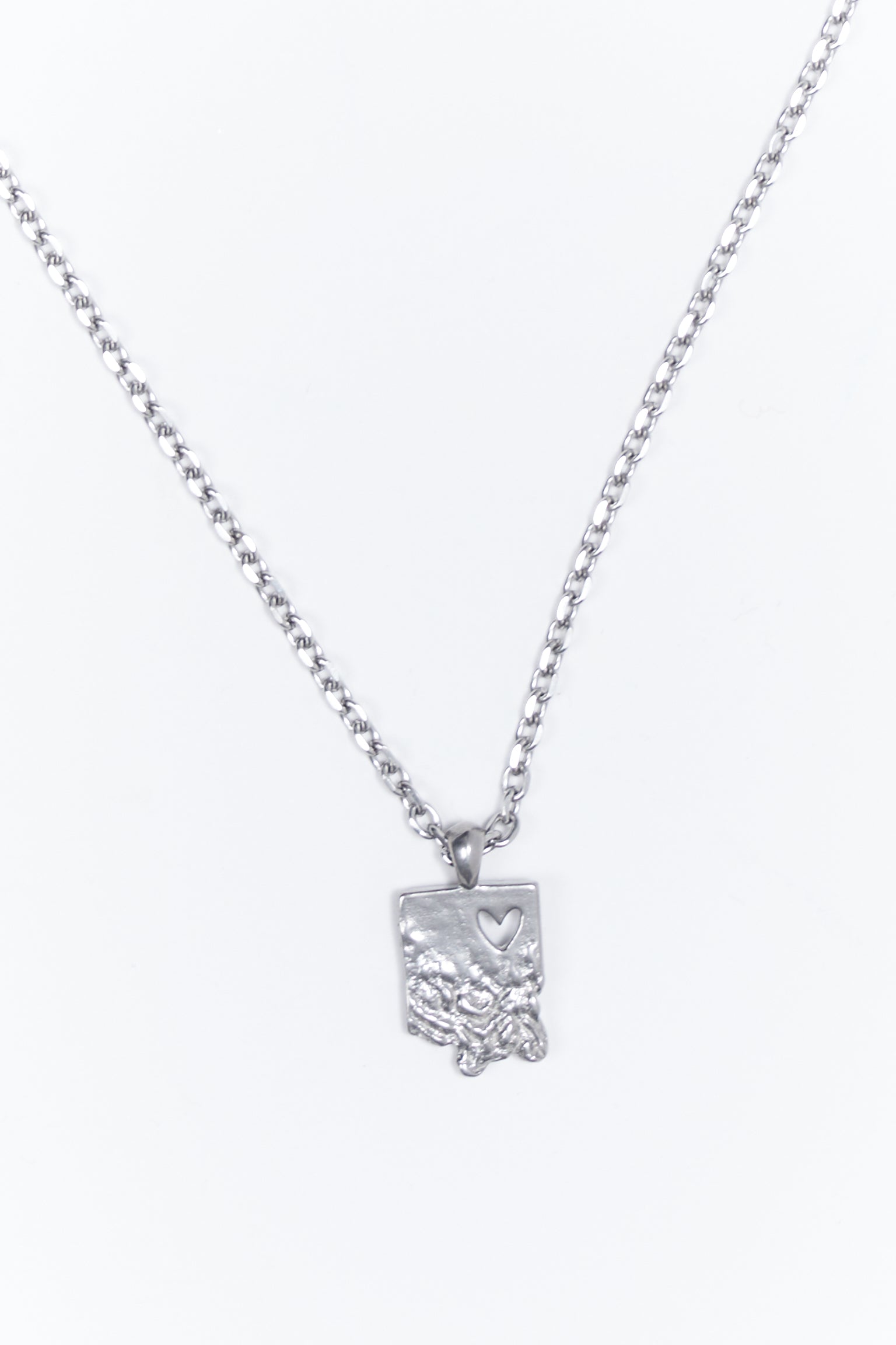 Collier Heartless