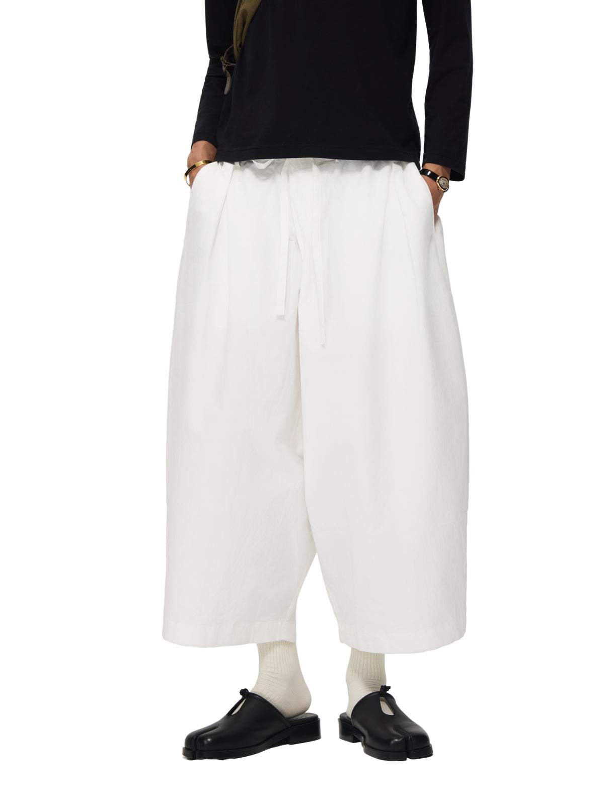 Short ample taille froncée à cordon de serrage – Blanc