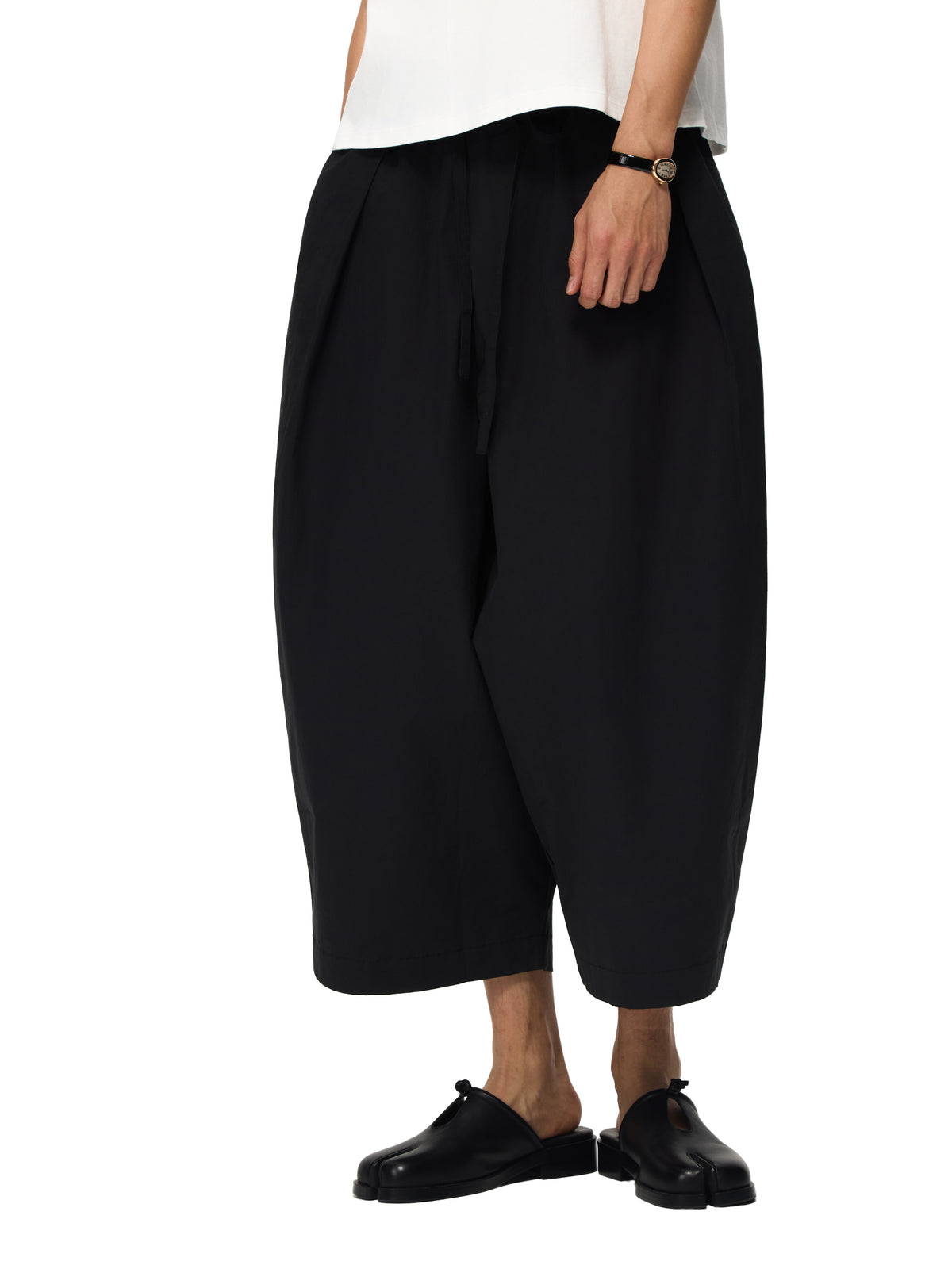 Short ample taille froncée à cordon de serrage – Noir