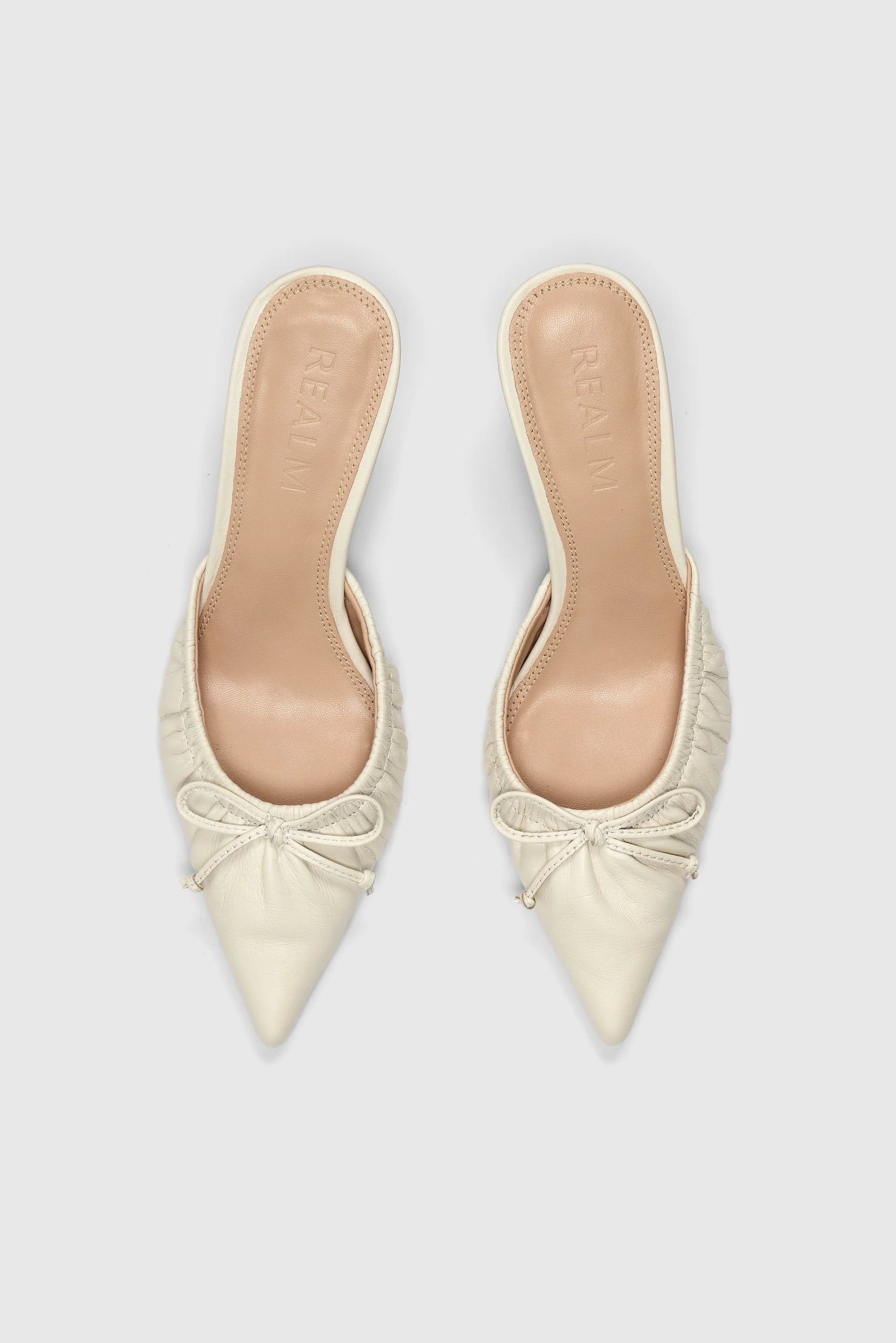 Escarpins en cuir blanc